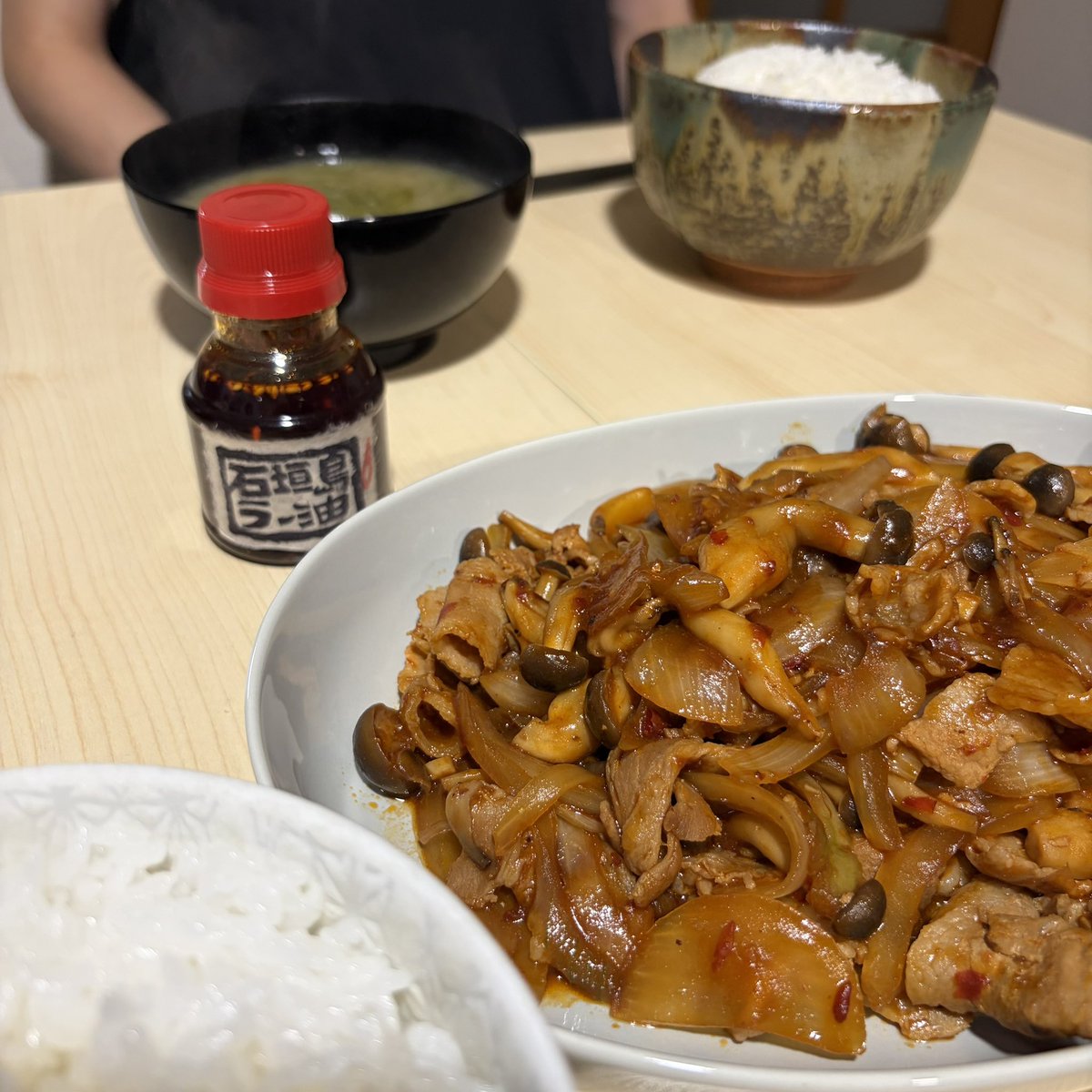 junoma_official's tweet photo. 辺銀食堂の「石垣島ラー油」を使った「中華炒め」
マぁジで美味しかった🌶️
#ウチヤマ飯 https://t.co/YyGTj0VUJV