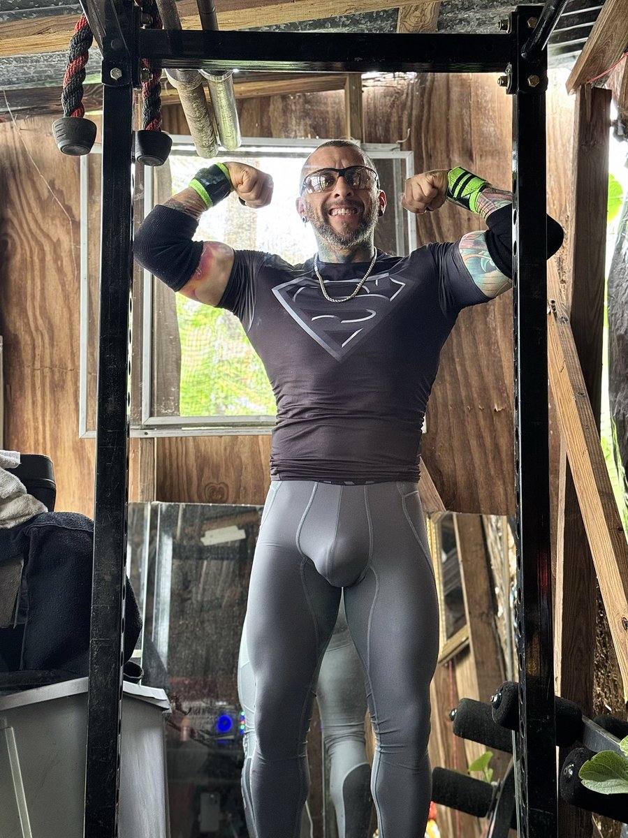 GiovanniMuscles's tweet photo. #LGBT #LGBTQ
#Gay
#Pride
#GayMen
#LovelsLove
#LoveWins
#QueerLove
#PrideAndJoy
#GayTravel
#GayCouple
#InstaGay
#GayPride https://t.co/prX3jzNXSk