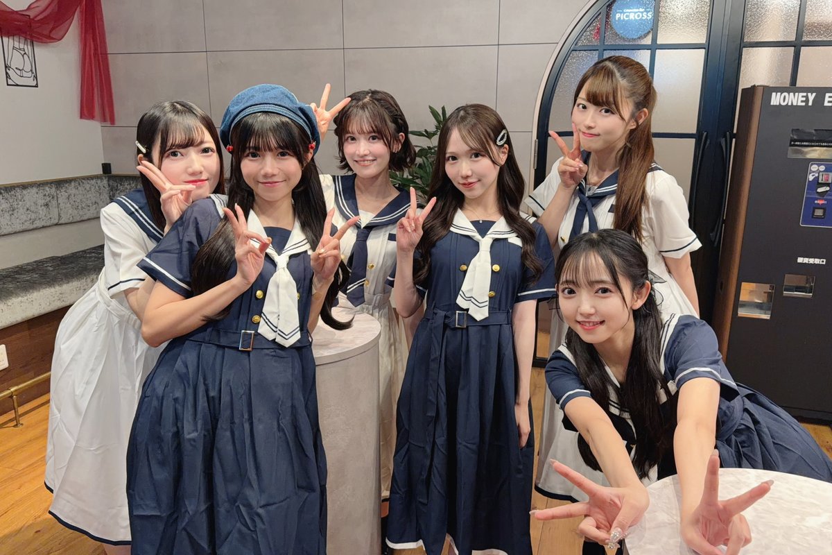 チェキ会 ありがとうございました❣️ 私服とセーラー服可愛かったかな