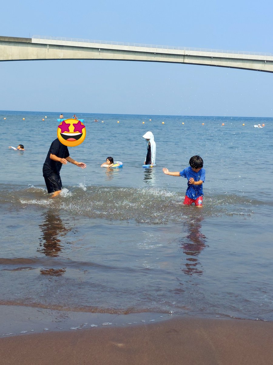 aya01093's tweet photo. 毎年遊びに行ってる琴ヶ浜と岩海岸。
真鶴は海もきれいだし、穴場。
琴ヶ浜は磯遊びに最適だけど、末っ子は岩海岸の方が好きらしい。 https://t.co/1u8uyDY1Wf