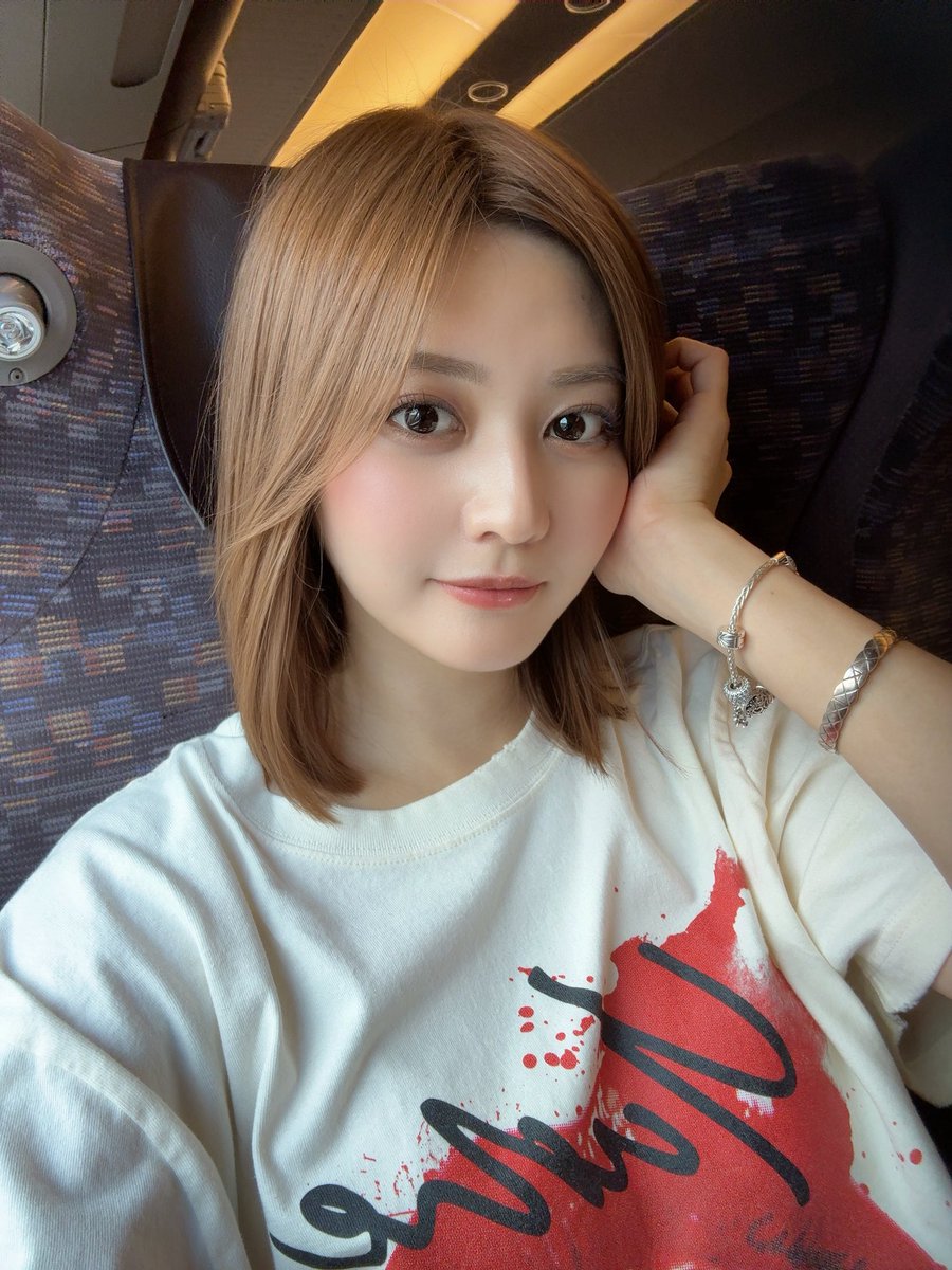 H_yume_1018's tweet photo. 名古屋POPUP2日間ありがとうございました☺️🫶🏻楽しかったああ！！
あったすぎたけど🤣東京が涼しく感じる笑

次は江ノ島！海の家！楽しみ🤍 https://t.co/vJD1JIYCAL