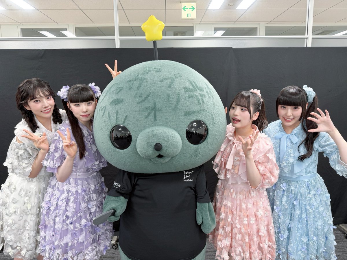 PhantomSiita's tweet photo. タマとも撮ったョ♪🐟
ノアぶりだネ~~~🌟

#教育番組 #タマ #TIF2026 #ファントムシータ https://t.co/TfWpomjSvk