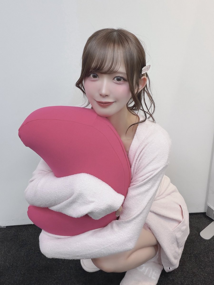 tanda_hazuki's tweet photo. ⋱#キャラミクス 先行お披露目イベント🌙⋰

終始癒し空間で皆さん優しくて
すごくゆったりとした時間でした🥱🤍
みんなすやすやリラックスしてもらいたくて 
なるべく大きな声出さないように気をつけとった.ᐟ.ᐟ

これからの 展開も楽しみですね.ᐟ.ᐟ🎀 https://t.co/idk8WQmhLe