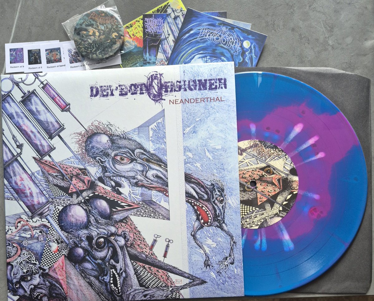 DrapkickFenian's tweet photo. What a merch drop, courtesy of @transcendingobs !!
A chaotic maelstrom of deathly brilliance by Defect Designer.
All Hail the underground 🤘 https://t.co/e2KYT3zt4Z
