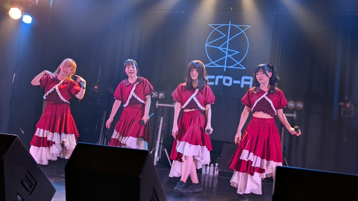 yian1821's tweet photo. acro-A5th ANNIVERSARY ONEMAN LIVE「acro-bat5-chimera-」終わったから撮って出し🎤acro-A衣装が赤から黄色になった💛そしてフラスタも撮って出し📸
#acroA
#5周年ワンマン
#アクロア https://t.co/Y2bmc7s7Yc