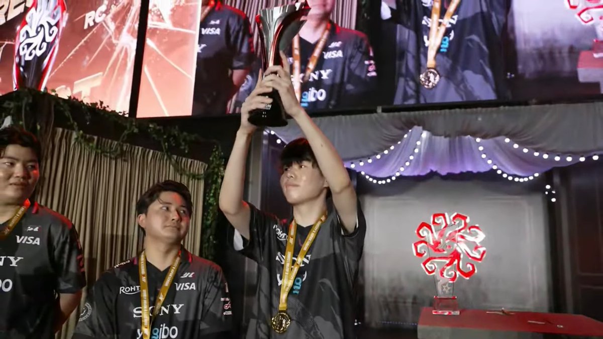 3x_ice's tweet photo. 本当に本当に大好きなプレイヤーが優勝するのってこんなに嬉しいんだ、となっています　涙
RCおめでとう、Youggさんおめでとう https://t.co/h1HfAW6cwF