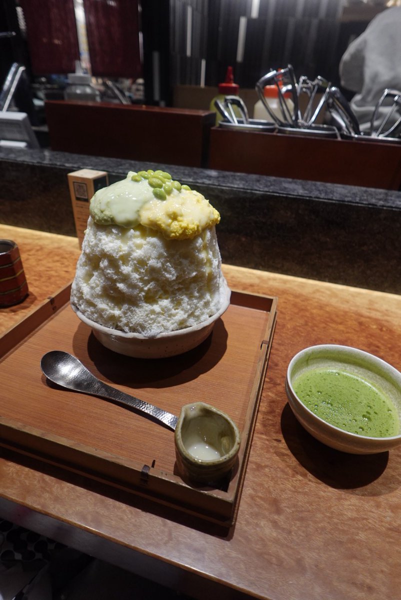07kuu16's tweet photo. 念願のくろぎ✨
中にもコーン入ってて絶品😋
#もろ活 https://t.co/3F062jP1jX