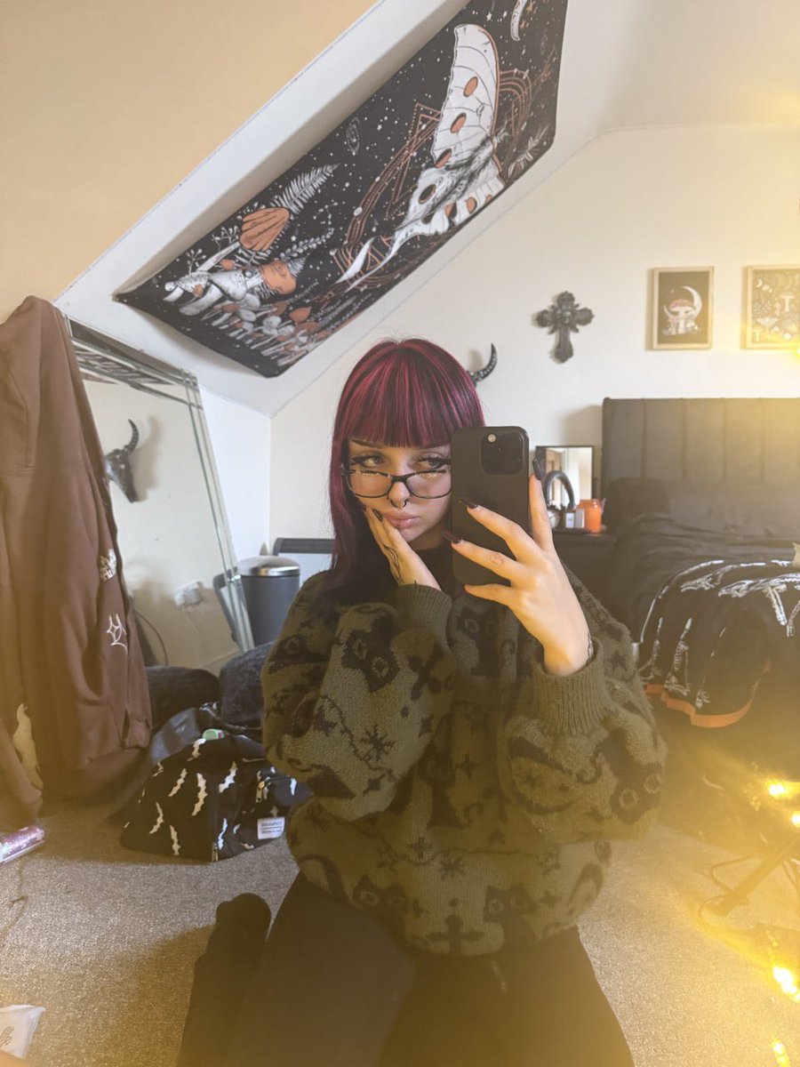 silverserenityx's tweet photo. I'm so submissive it's embarrassing https://t.co/Ql68w3ihR5