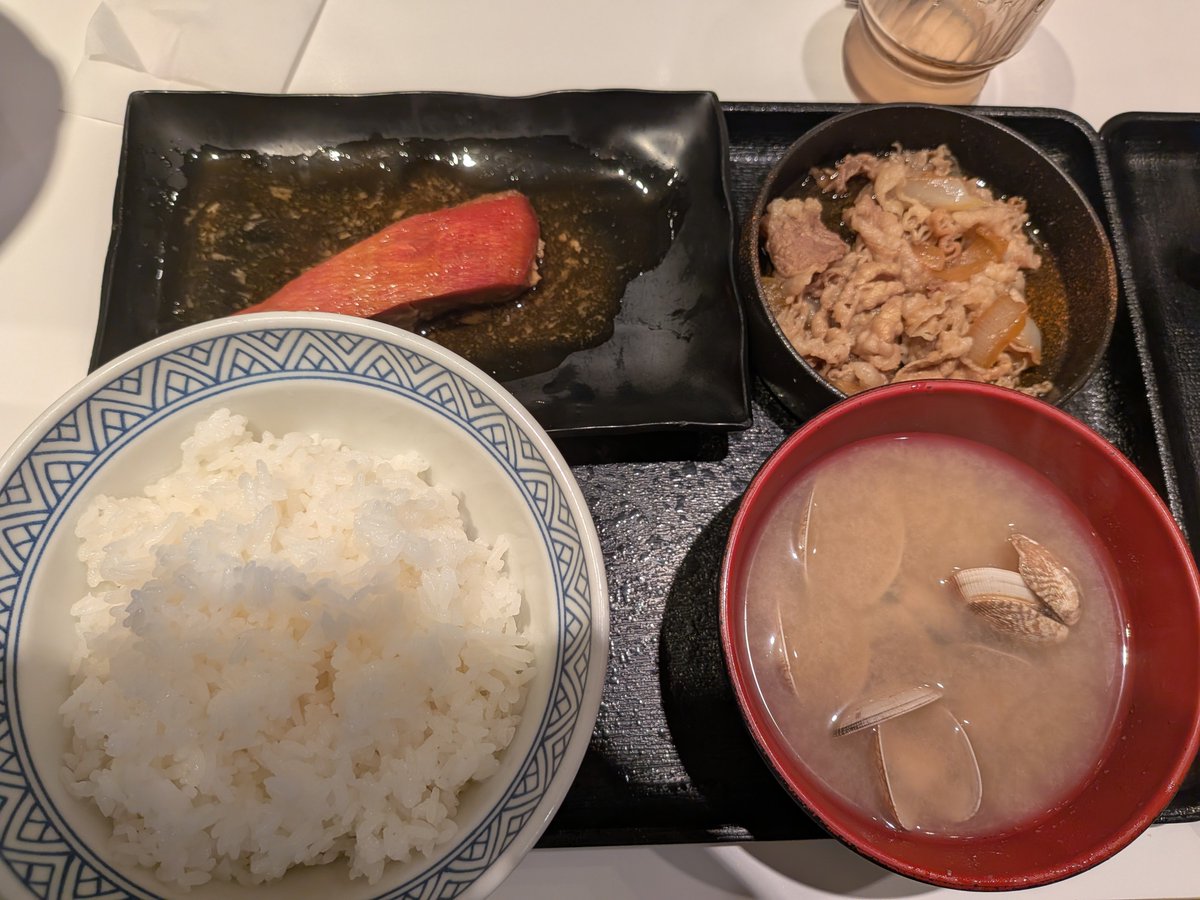 w_moonlightning's tweet photo. 吉野家の金目鯛かなり美味しかったですこれ https://t.co/IP8EDxE62c