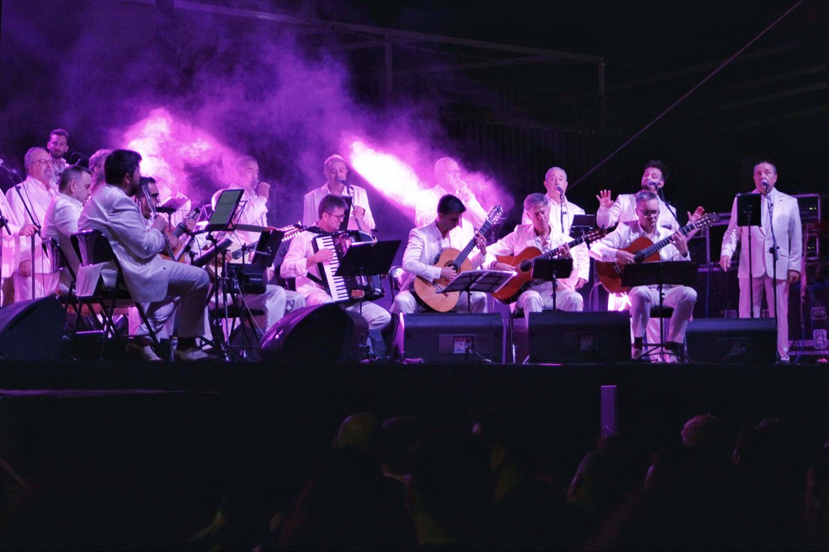 Parrandboleros's tweet photo. La cita de anoche en Blanca nos dejó huella 🎶🫂

Gracias a todos los que nos acompañasteis en vuestro maravilloso municipio.

Nuestro agradecimiento al alcalde Pablo Cano y al @Ayto_Blanca por su compromiso con la cultura con Festival Música en el Valle
🎵 @ICA_RegMurcia https://t.co/sf4jvqzevA
