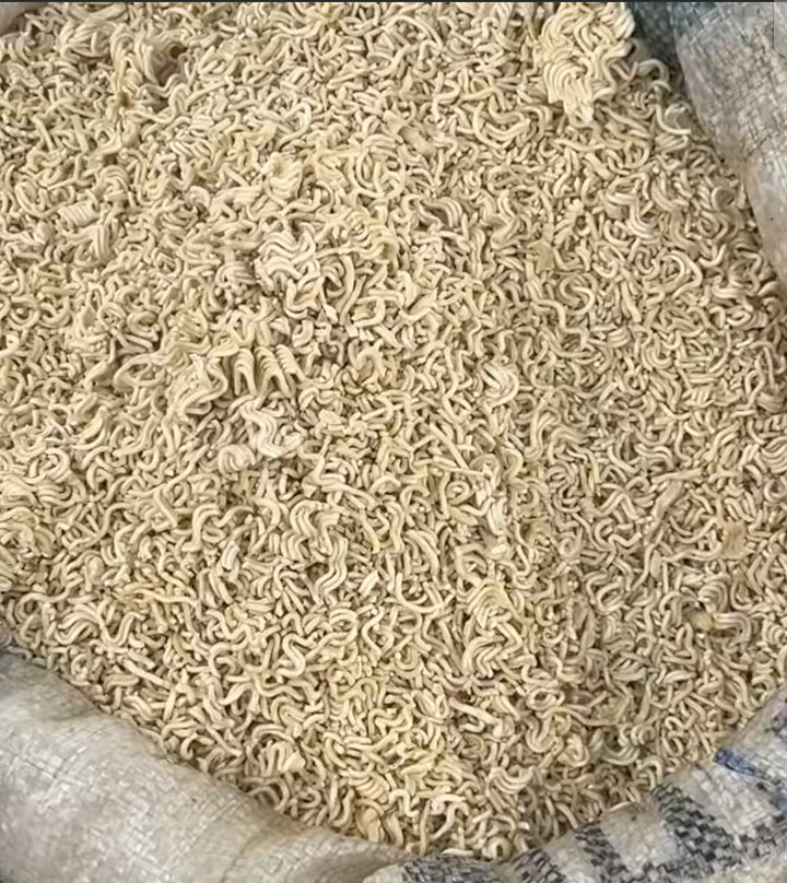 aisha47864's tweet photo. How much is a cup of noodles in your area???👀🌚
Me: 580🥱 https://t.co/GSdFrZ5J4F