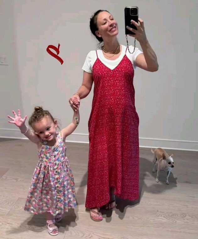 KaleyCoucoy5's tweet photo. Mummy’s little daughter ❤️
Do you love us guys 😍🥰 https://t.co/JdzwLz5LSe