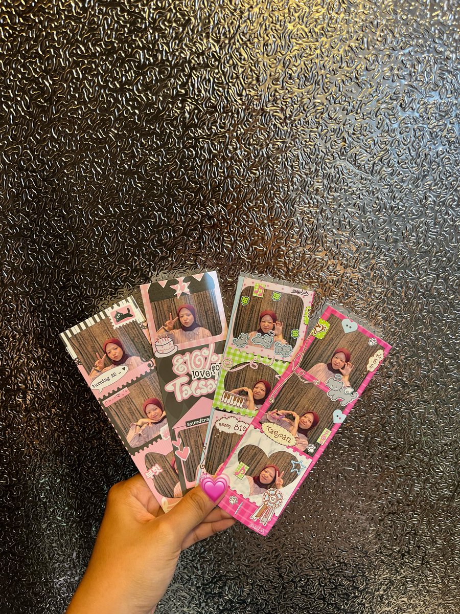 onyourcatss's tweet photo. han taesan’s birthday photobooth event by @taesaners @taesanest @sanoupy, and @seronode 🩷🖤
#Soundtrack22TS
#TAESAN #태산 #BOYNEXTDOOR
#AMeowmentToRemember https://t.co/2BGCDkb9dT
