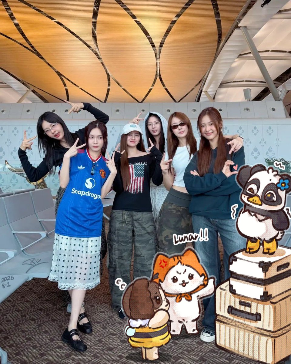 cupcupwong_o7o's tweet photo. 💚🩷 🤎🤍 🩵💛
Family photo 🥰

#GirlRulesFMinSingapore 
#Namtanfilm #lunar
#milklove #muvmuv
 #viewmim #vimmy https://t.co/OmRWojMSL0