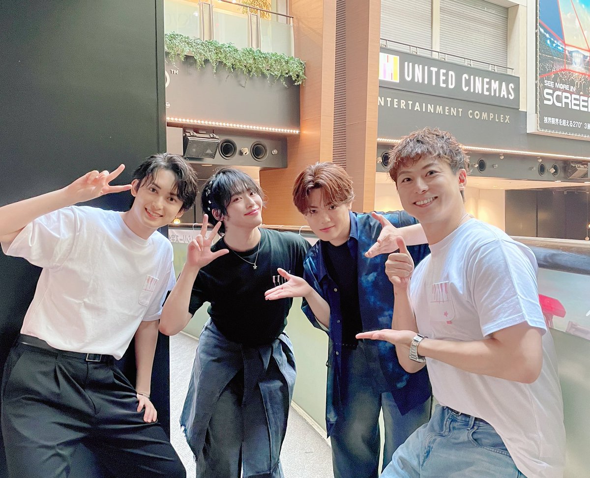 hetamu_official's tweet photo. 10th Anniversary
ミュージカル「ヘタリア～The World Concert～」
リバイバル・ビューイング応援上映会

8/2東京会場へのご来場誠にありがとうございました✨

あの光輝く“ワールドコンサート”が蘇るような、皆様の光と声援と満開の笑顔に再びお会いでき、とても幸せな時間でした🌸

次回は来週8/8東京会場開催です🚩
引き続きよろしくお願いいたします！

🔻チケット一般発売はこちら
https://t.co/VNi13NGM1T
#ヘタミュ