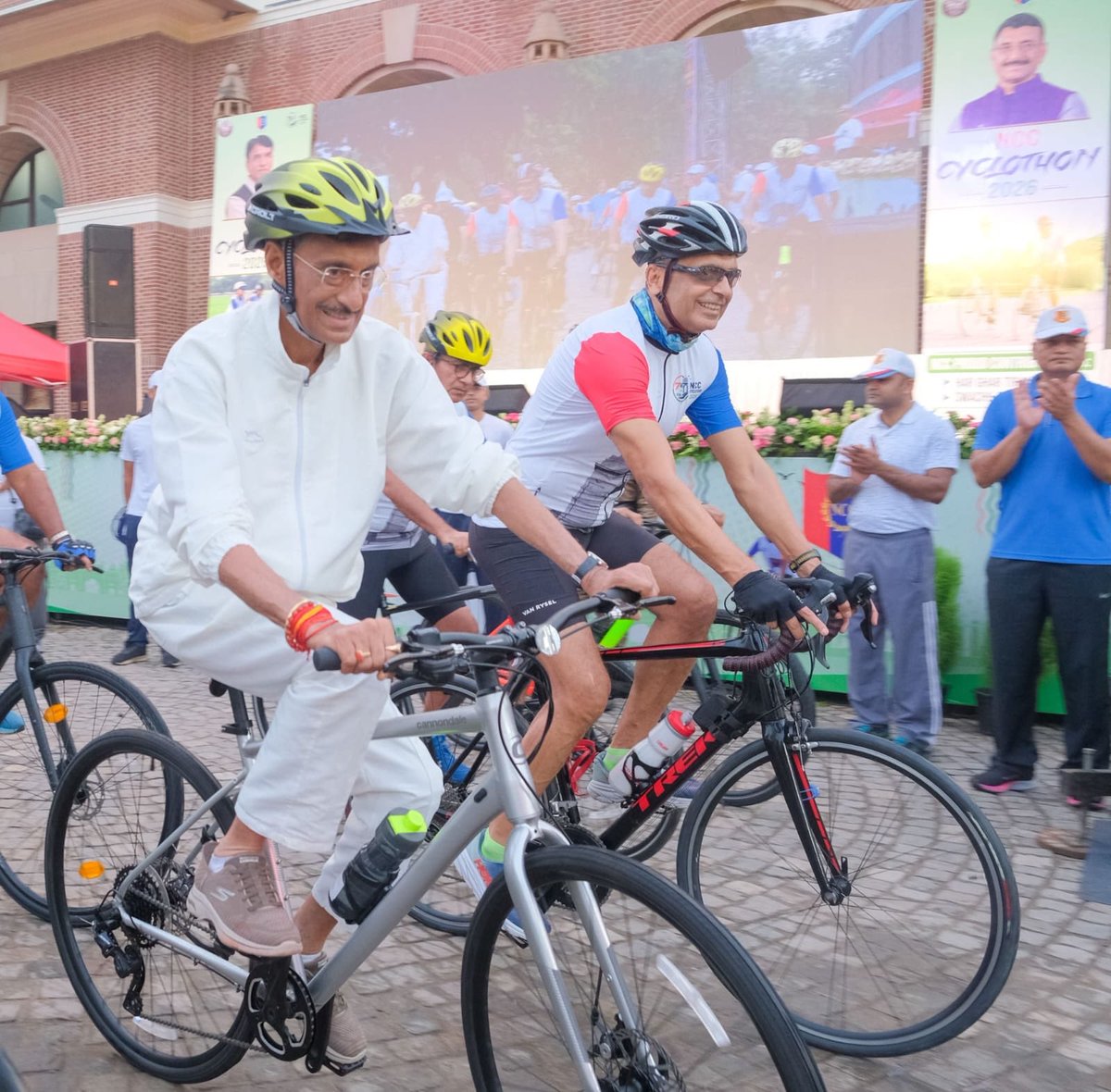 SpokespersonMoD's tweet photo. Union Minister Shri @mansukhmandviya flagged off #NCCCyclothon2026 in New Delhi, in the presence of Raksha Rajya Mantri Shri @SethSanjayMP, and renowned sportspersons @MangteC & @Leander. Led by DG NCC Lt Gen Virendra Vats, 79 NCC cadets completed a symbolic 79-km ride celebrating 79 years of India’s Independence.

Under the theme ‘Clean India, Green India, Fit India’, the initiative promoted fitness, environmental conservation, road safety, sustainable living and responsible citizenship while reinforcing the values of patriotism, discipline, unity and national service.

Read here: https://t.co/pX4rHAq0jy