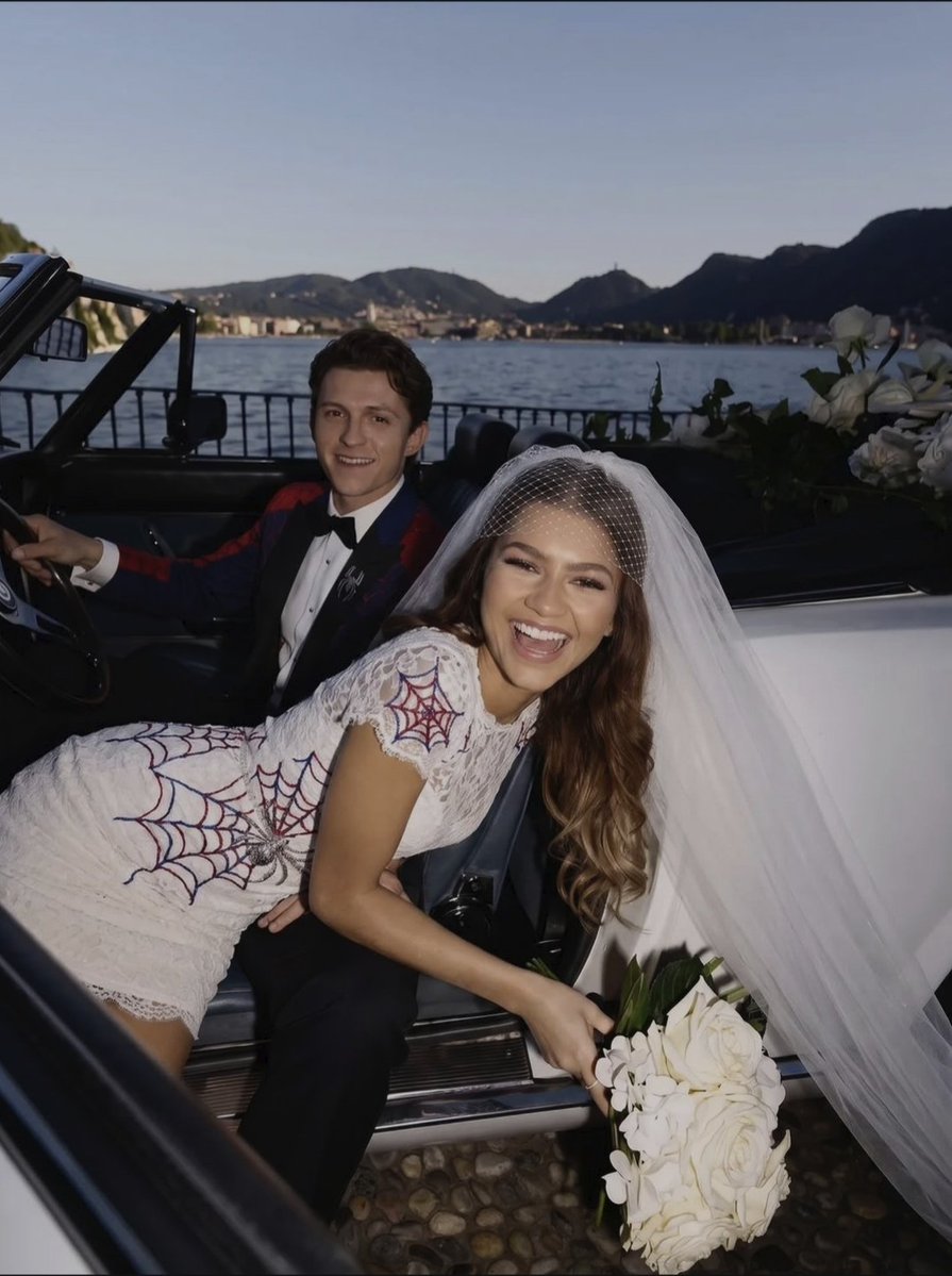 dilipjain077's tweet photo. Years of heartbreak, sacrifices, and second chances... it all led to this. Peter Parker &amp; Mary Jane are finally engaged. 🕸️❤️💍 https://t.co/jCSduNLCjr
