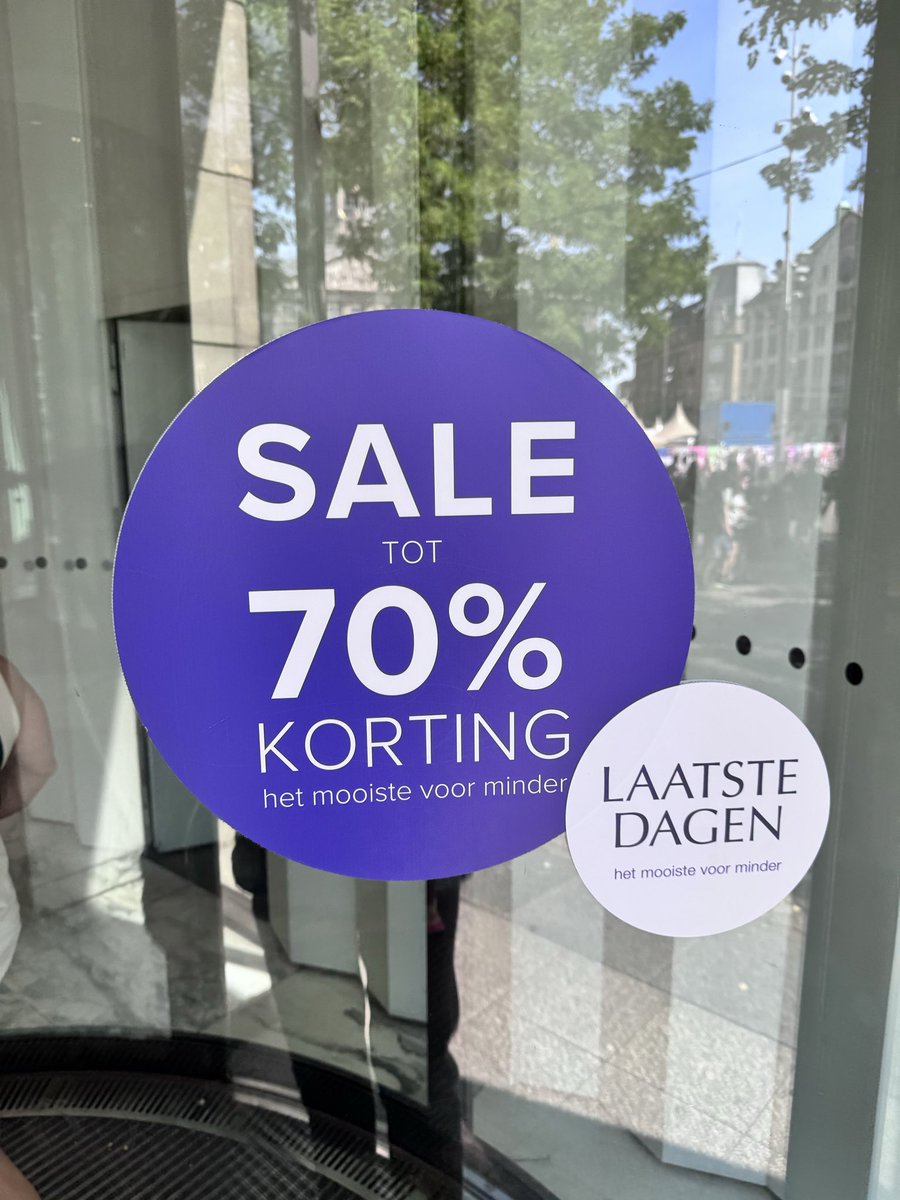 hilversum74's tweet photo. @TheBijenkorff grote scam met 70%
Nog geen 5% is deze aanbieding
Echt schaamteloos ! https://t.co/hL7LKiZHG7