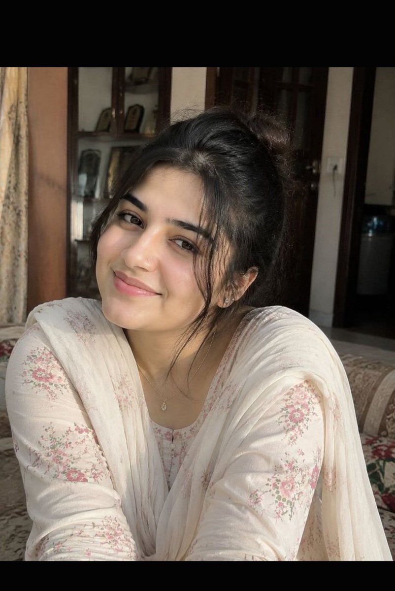 R0binhoodAlphas's tweet photo. I'm from Islamabad and you https://t.co/D9tgz7GXbb