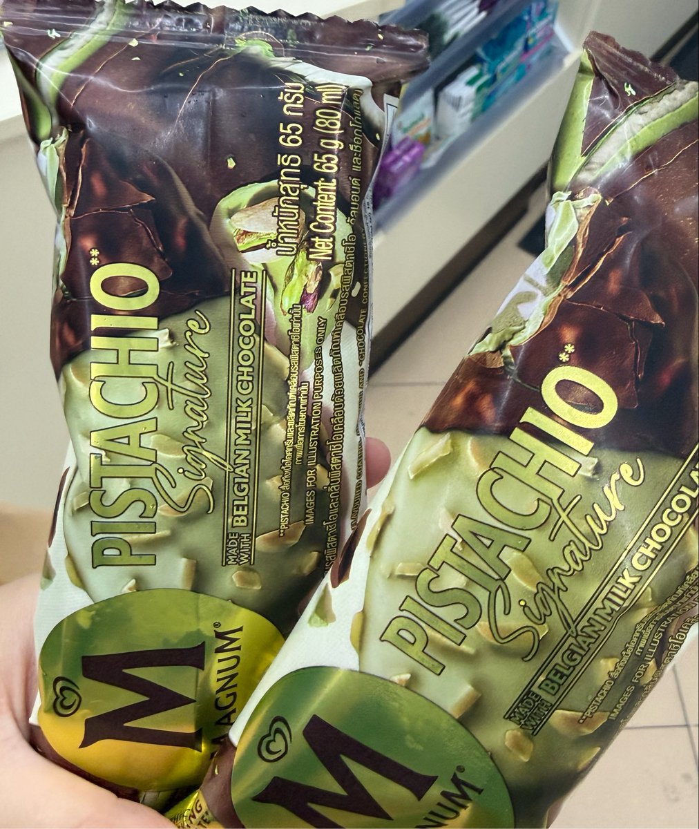 brightestmonday's tweet photo. ได้อีส #MagnumPistachioSignature ตาม #KHUNPOL แย้ว อร่อยมาก ชอบเนื้อไอติมข้างในมาก อร่อยนัวอะ 🍦

#ตามรอยขุนพล https://t.co/4s3K9OxY1D