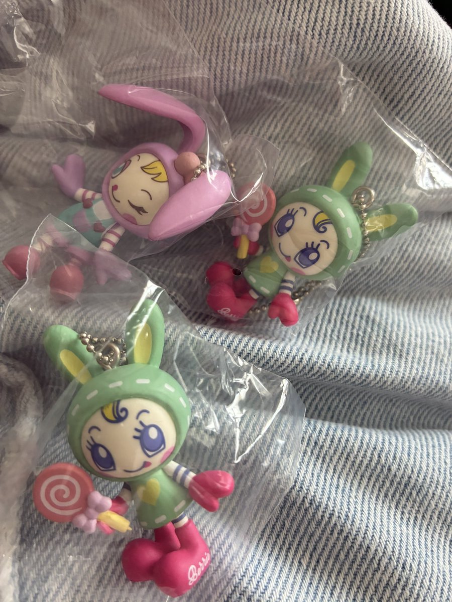 s__97129's tweet photo. @tag3saku 検索より失礼致します。
べリエちゃん緑所持しておりますがベリエちゃんとの交換可能でしょうか？ https://t.co/1SRBv6mbxd