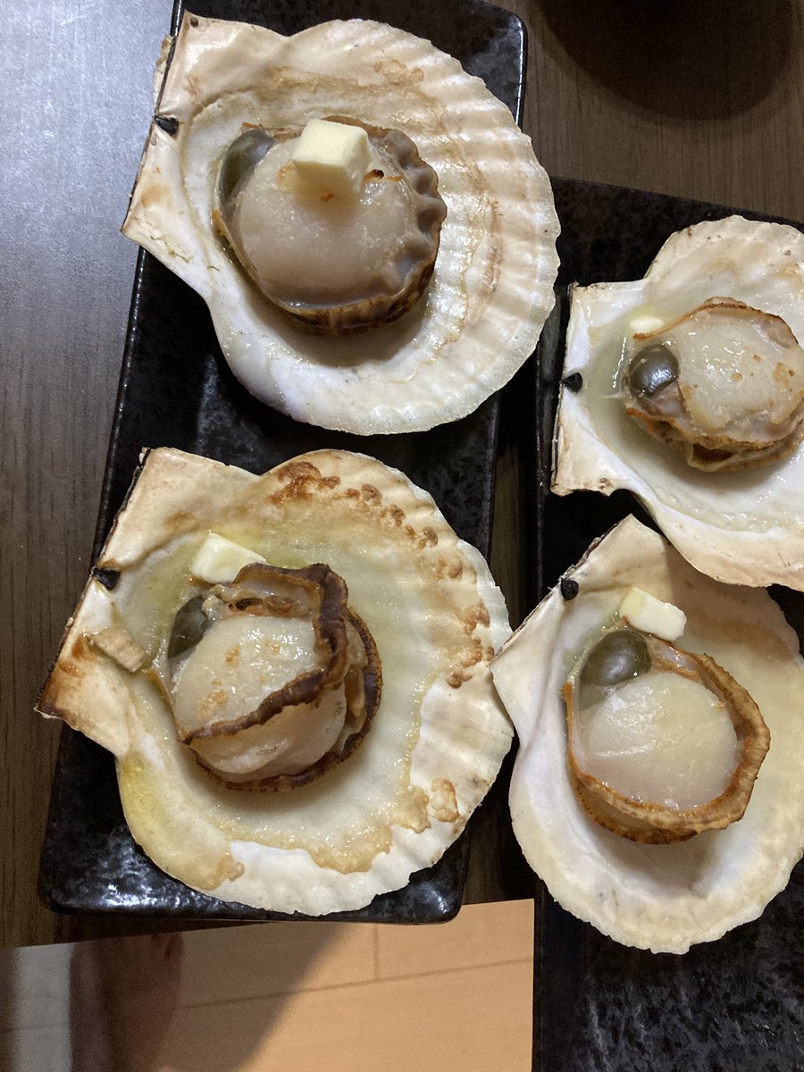 gaaanesandayo's tweet photo. 殻に対して貝柱のデカさよ https://t.co/0NdDoa70Om