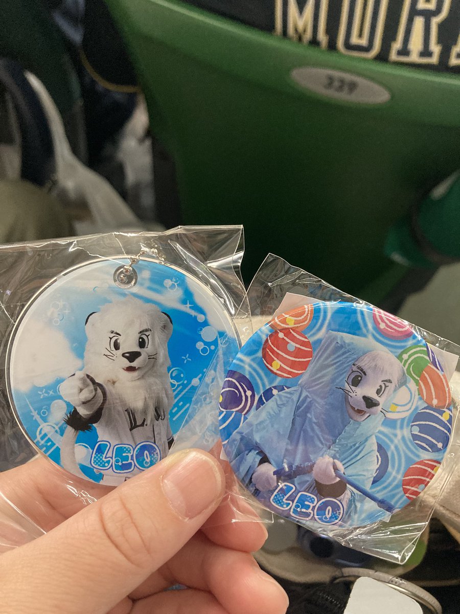 ORIX_1319's tweet photo. やばいやん
打たれまくり←
今日ゎレオ活で満足してます←
ベルーナのゲーセン？で取ったやつ←
あそこで遊んでたオリックスファンは自分以外いなかった←
もちろんガチャする奴も(・∀・) https://t.co/kpGOlnntRC