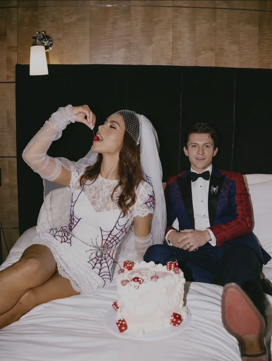 dilipjain077's tweet photo. Years of heartbreak, sacrifices, and second chances... it all led to this. Peter Parker &amp; Mary Jane are finally engaged. 🕸️❤️💍 https://t.co/jCSduNLCjr