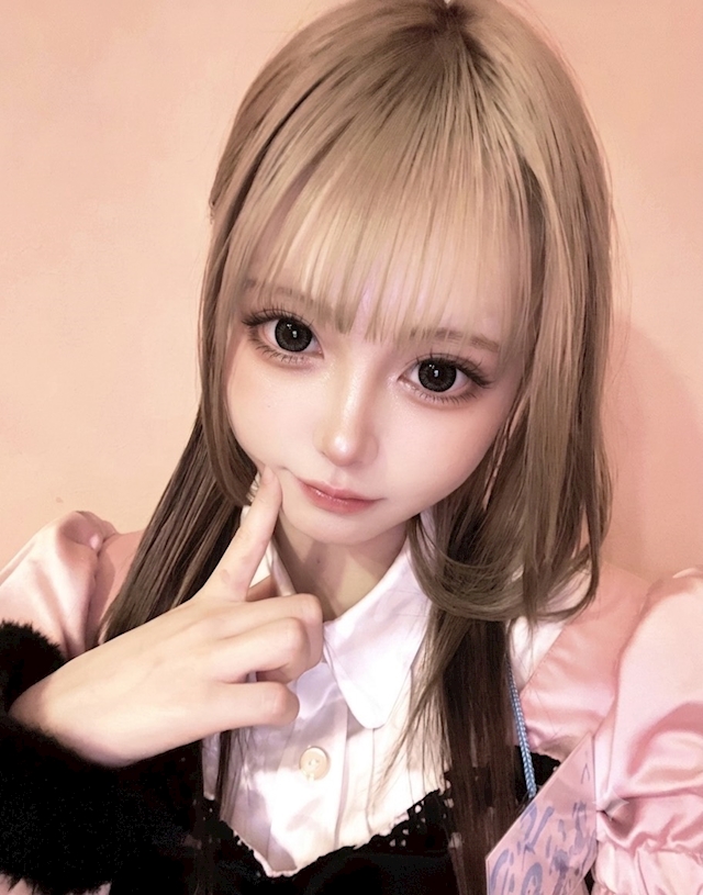 pinmon_u's tweet photo. ご飯終わりのもう一軒、梅田で探していませんか？🥂

飲み放題でゆっくり楽しめます。
初めての方でも楽しみやすい、明るくにぎやかな空間でお待ちしています。
ご飯終わりのもう一軒や、これから飲みたい方にもおすすめです。
��く一杯だけの気分でも大丈夫です🙌
お得情報や出勤情報はリンク先から確認できます。
梅田で楽しく飲める場所を探している方におすすめです。

ご来店お待ちしております🎀

#梅田 #東通り #コンカフェ #ピンモン #大阪 #梅田飲み #飲み放題 #夜カフェ

https://t.co/CMrbqQAm9S