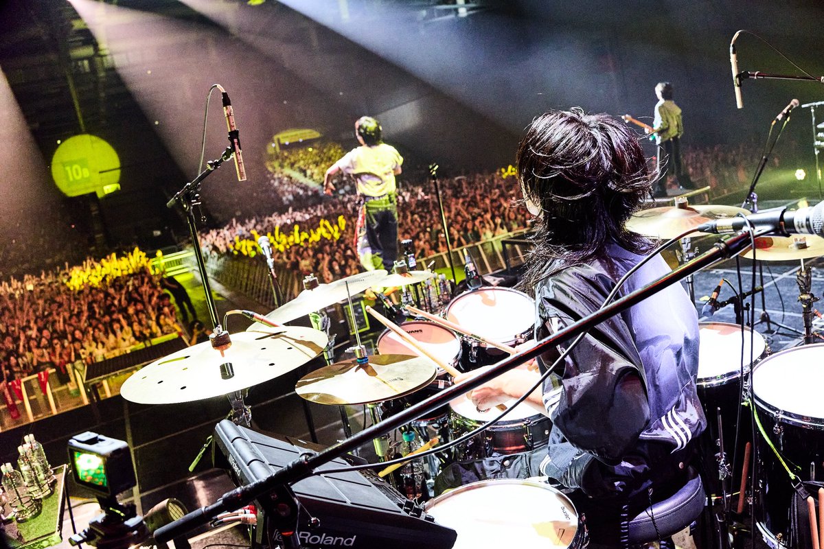 nd__nb's tweet photo. アジアツアー初日韓国！
ありがとうございました！！

国境を越えても僕達の音楽が届いてる事が本当に嬉しい。
いつか日本を代表するバンドNovelbrightになりたいとまた強く思ったよ。
頑張る！！🔥

凄まじいエネルギーをありがとう！！ https://t.co/F4JZQkNtBu