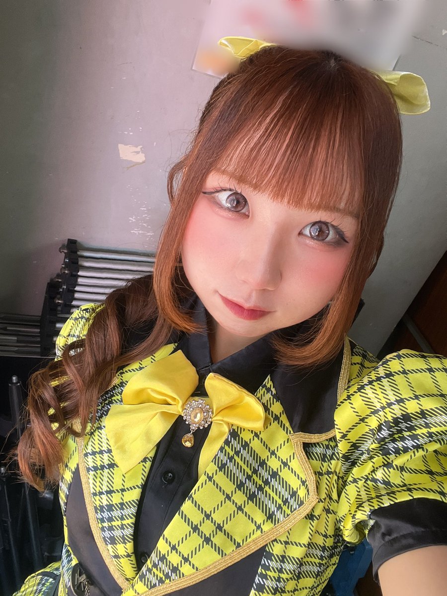 aproof_suzu's tweet photo. リリイベ"武者修行"
ありがとうございました💛

あちあちの中、会いに来てくれてありがとう！！今日は雨降らなかったから無事ライブできてうれしかった(*ˊᵕˋ*)

熱中症気を付けてねー☀️
水分補給大事だよっ！！！！ https://t.co/2VE4KUUGeX