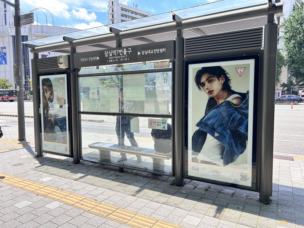 _izm15_'s tweet photo. 食べて歩いて遊んだ1日
ライブ前に予定詰め込みすぎてこの日3.4万歩👣⸒⸒カフェは予約取れなかったけど記念に写真だけ📸✨️江南にエゴママッククス食べに行ったりショッピングしたり、終演後はのんちゃんとbbq！付き合ってくれてありがとう♡
一人渡韓も楽しかったしこれから軽率に飛んでいきそう笑 https://t.co/abCXZu7Svh