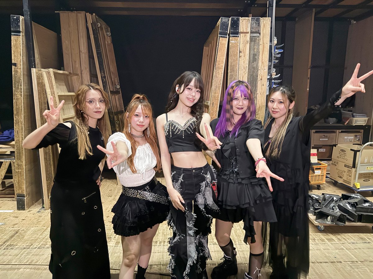 KOIAI_official's tweet photo. Heavy Kawaii Fes 2026 3日間ありがとうございました🔥
メンバーもやりきった表情をしております。
セトリや写真などは追ってアップしてまいります！！
取り急ぎ御礼まで🙏
#ヘビカワフェス #StraightAngeli #龍宮城 #METALVERSE #KOIAI https://t.co/Cpl1MCjYPc