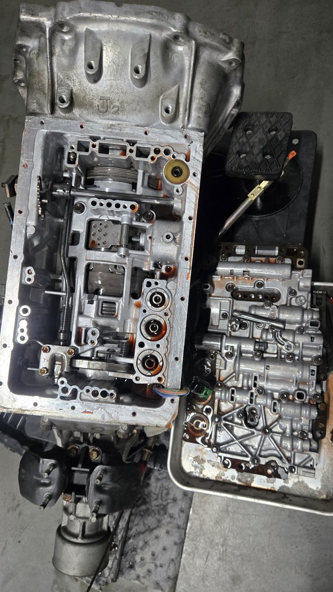 comks0403's tweet photo. ATの機構を考えた人は天才なのか変態なのか https://t.co/Ijxciiuyk9