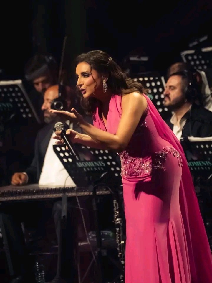 MGuzzel98534's tweet photo. أمولة  القمر و الطيبة والإبداع و الجمال وأخف دم في الدنيا حبيبة قلبي ♥️♥️💋
كل سنة وإنتي طيبة ياروح قلبي 🥳🥳🎂🎂🎂كل سنة وإنتي مبدعة عقبال 100 وتحققي كل بتتمنيه في حياتك @amlharebs https://t.co/M2YZ5LepG1