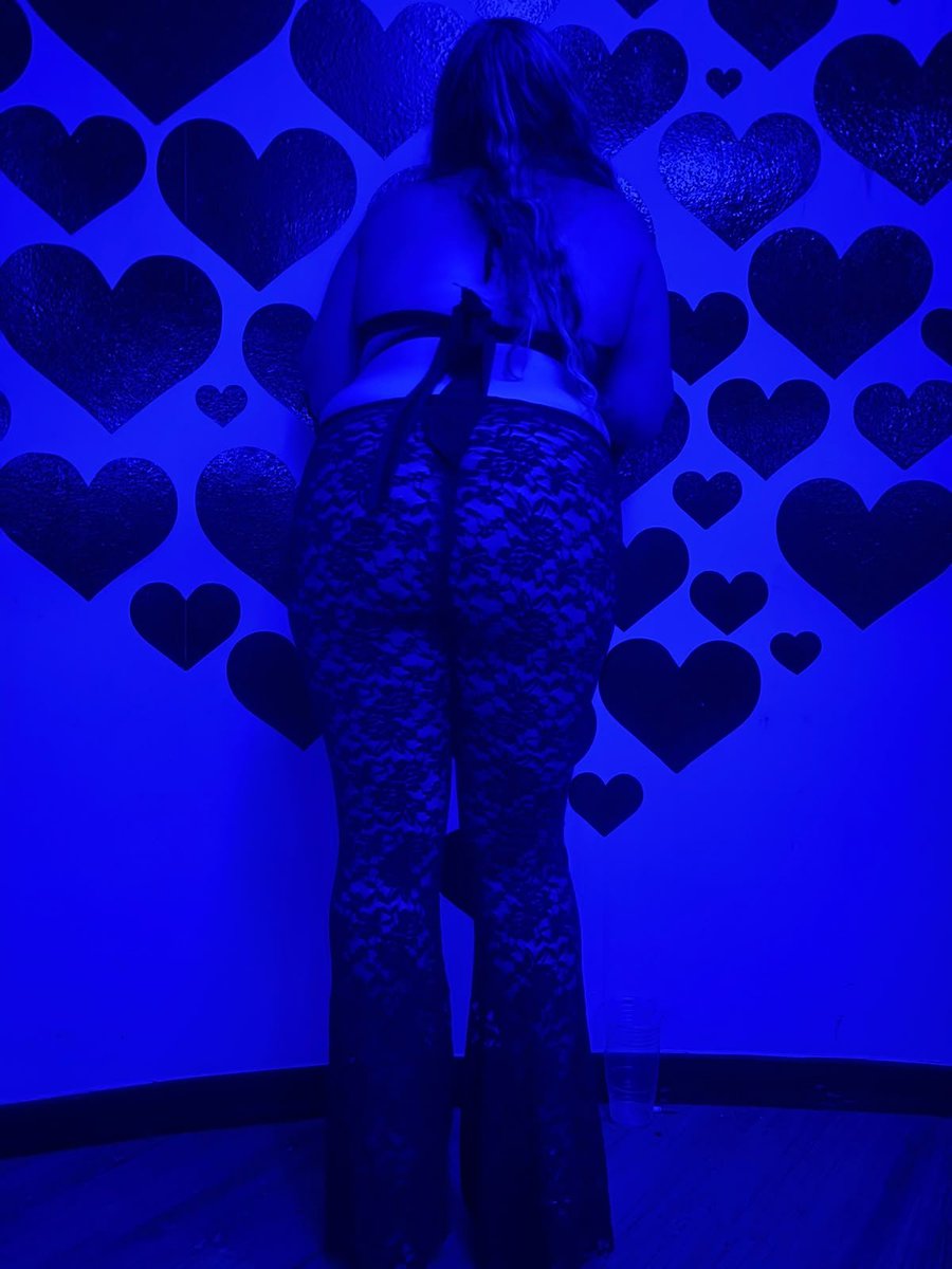 VyCSwinger's tweet photo. Fin de semana hecho para romper la rutina. 😈 Exclusivo con nuestros amigos de @Elpunto_sw en el #CityLightHotel: fiesta, buena vibra, tragos, risas y una noche llena de sexo inolvidableque. 🍸🔥 Nos vemos en la próxima.
#PuntoSW #CityLightHotel #SwingerLife #OpenMind #Lifestyle https://t.co/mSO5AbKGwG