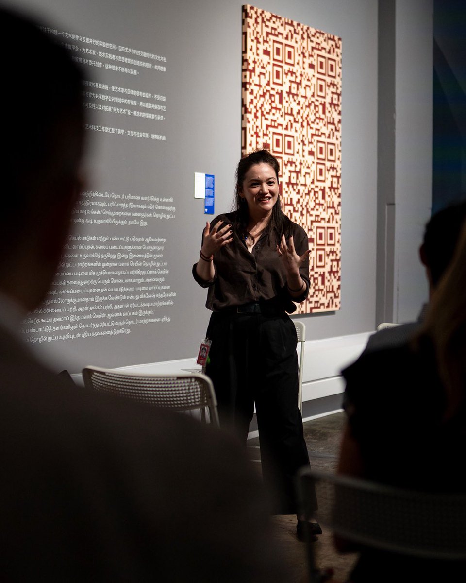 padimai_gallery's tweet photo. A walkthrough of Islands in the Net.
Founder Vignesh Sundaresan introduced Padimai's vision, followed by curators Kathleen Ditzig and Ryan Ho, with participating artists sharing the ideas and processes behind their works.
Islands in the Net is on view until 16 Nov at Padimai. https://t.co/zQFrbx1DxJ