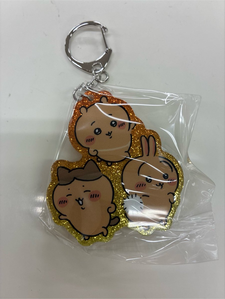 snnkssable's tweet photo. ちいかわ 映画 人魚の島のひみつ ラメアクリルキーホルダー

【譲】日焼けトリオ

【求】全員集合＞くりまんじゅうとシーサー

郵送での交換希望です🙇‍♀️ https://t.co/mjZsUJyBYO
