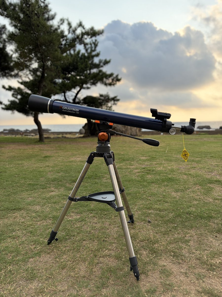 Lemoon61's tweet photo. 夜はこの夏レンタルしているこいつの出番🔭✨
土星の環見られるかな🪐 https://t.co/Y3SE0ksZ2o