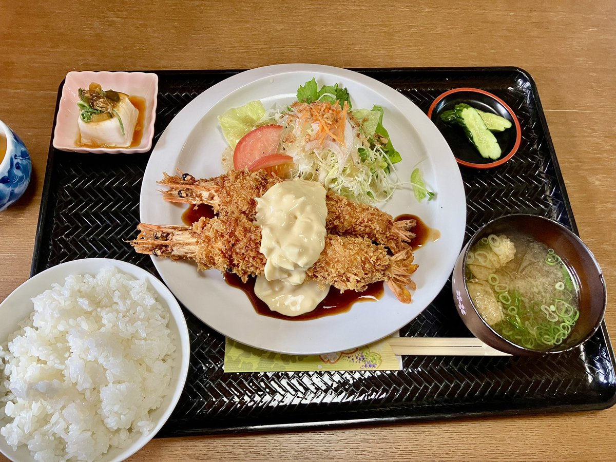 hancoooooo's tweet photo. 今日は誕生日近いからって父さんと母さんとランチ連れてってもらったよ✌️✌️連日食ってばっかりしてるよ✌️✌️ https://t.co/NAYY45HnXh