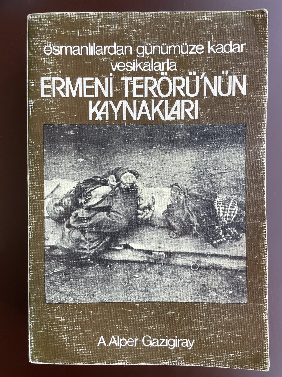salimaydinn's tweet photo. Bugün, her ayın ilk pazar günü Ankara Çankaya Ayrancı’da kurulan antika pazarındaydık. Rahmetli Haluk Dursun Hocamın, A. Alper Gazigiray müstear ismiyle  yazdığı “Ermeni Terörü’nün Kaynakları” kitabını görünce aldım. Bize mihmandarlık eden Ahmet Özcan hocamıza teşekkür ederim.👇 https://t.co/6LjlCfxloG