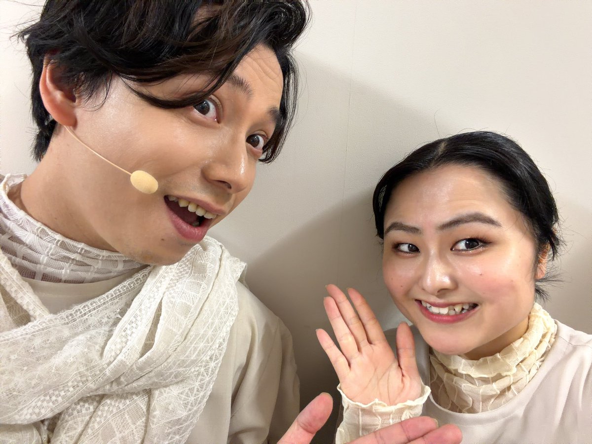 mizukichi_1112n's tweet photo. BEYOND DAWN 3日目ご来場ありがとうございました🙇‍♀️
今日で折り返し！

本日千穐楽を迎えられました西村さんとお写真撮っていただきました🙇‍♀️
松陰ぶりの西村さんで今回ご一緒できて嬉しかったです👏
ありがとうございました🙇‍♀️

バトンを受け継いで千穐楽まで頑張ります

#himawariBD 
#ビヨンドドーン https://t.co/33Riq2Le6C