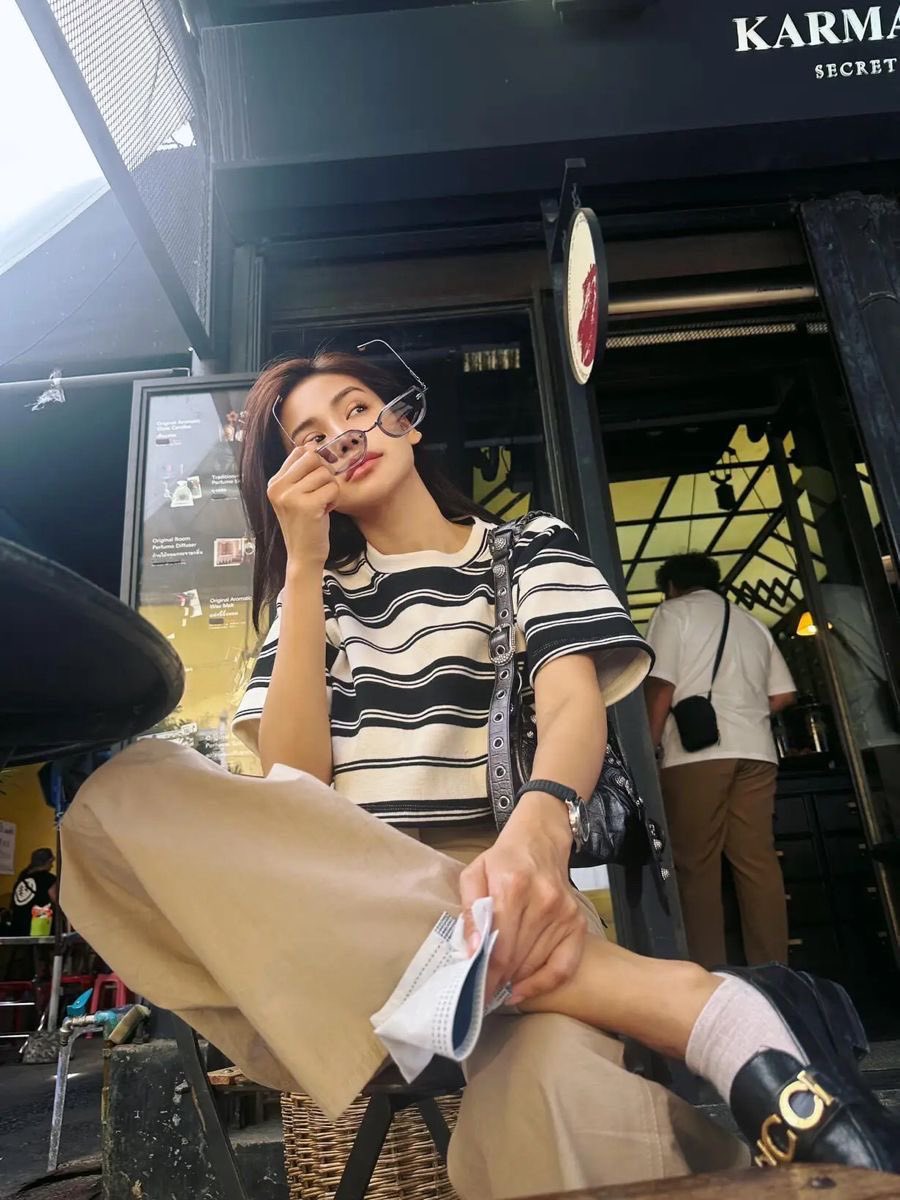 Fsomtui's tweet photo. มาส่งพลังงานดีๆให้ชาวด้อมค่ะ🥰 ส่วนคุณอิงฟ้ารับรอยยิ้มของสวายไปนะคะ มองไม่เห็นสินะ ลองนึกภาพปลาสวายในบ่อเอานะคะ🐠😆

ENGFA OUR HEART02
#อิงฟ้ามหาชน #EngfaWaraha #อิงฟ้าวราหะ  @EWaraha https://t.co/OyncOKnl9g