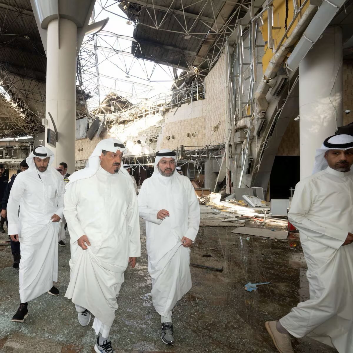 A_AlSaif1's tweet photo. بين اعتداء العراق ١٩٩٠      واعتداء ايران ٢٠٢٦

يبقى الوطن أكبر من كل المعتدين 🇰🇼 https://t.co/abaGChCMDO