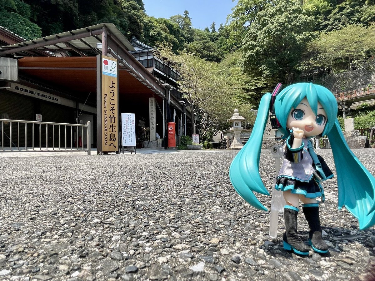 kou3939's tweet photo. 竹生島にミクさんと行って来ました。 https://t.co/CfUzAApQq0