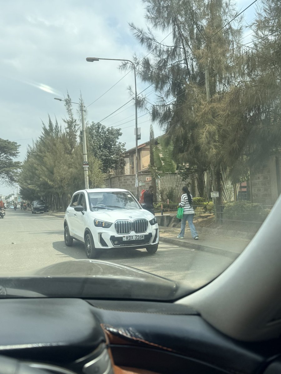 Dr_AustinOmondi's tweet photo. Chinese BMW replicas but for uber. https://t.co/lVbzxlJbXX