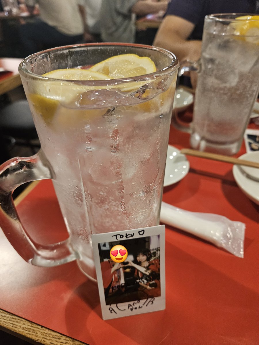 momomonofu's tweet photo. すごい量の涙と汗でを流した分水分補給 https://t.co/4il3d5IfGX