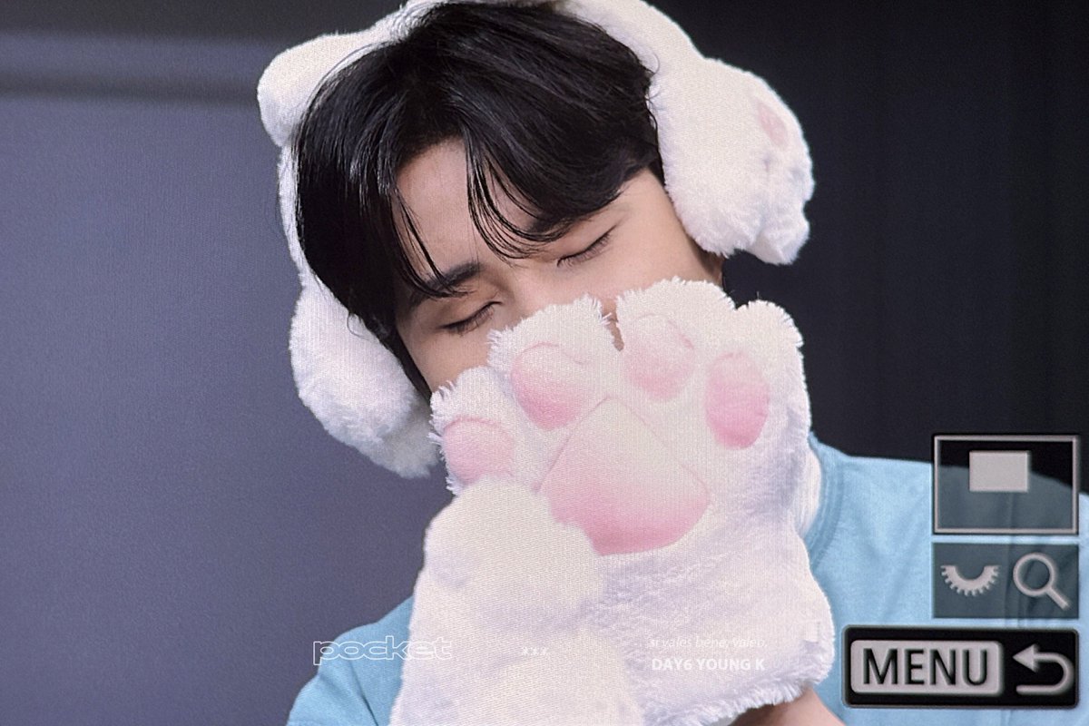lovemypocketboy's tweet photo. 260802 🐈🐈‍⬛  #영케이 #YoungK #데이식스 #DAY6 https://t.co/EQJ5alAbjE