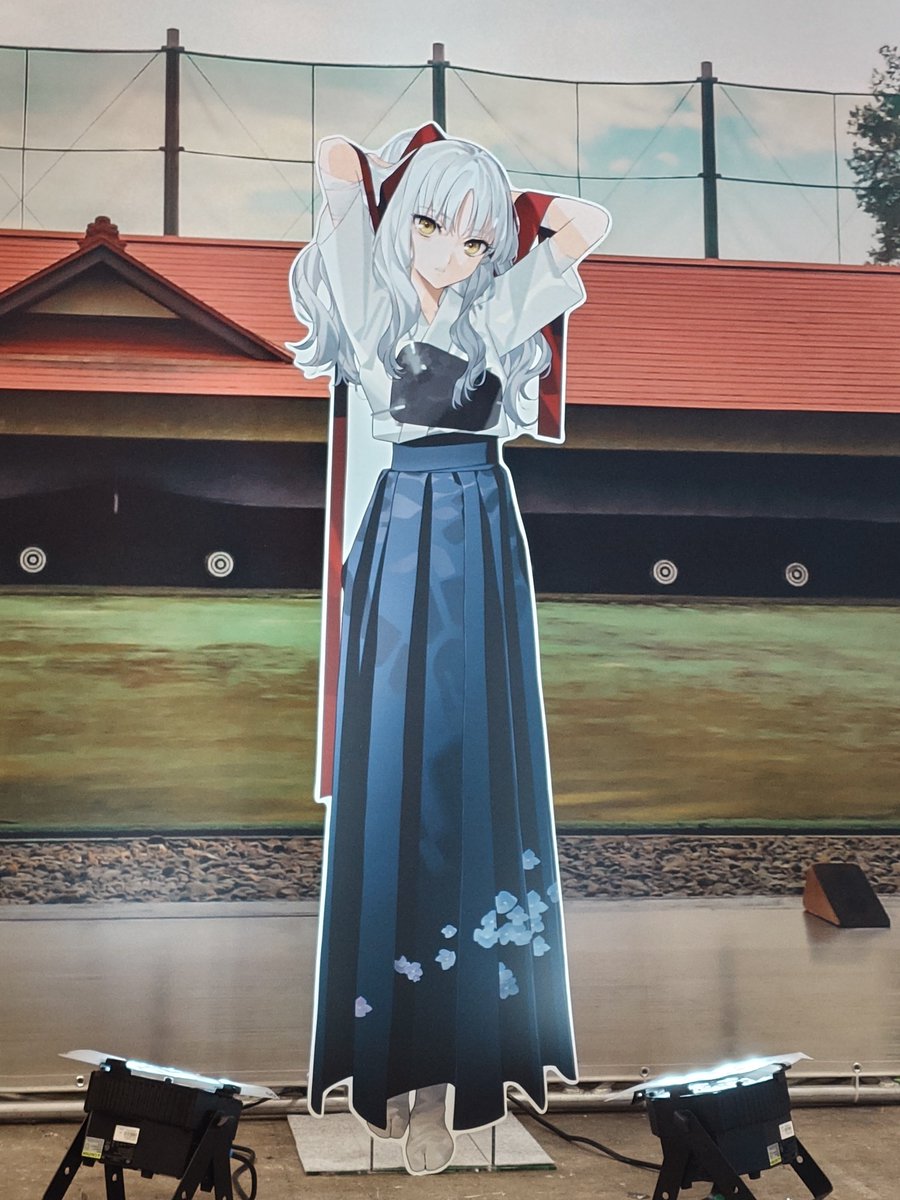 miv321's tweet photo. 愛しのカレンちゃんと戦利品✨ https://t.co/nAY095ariJ