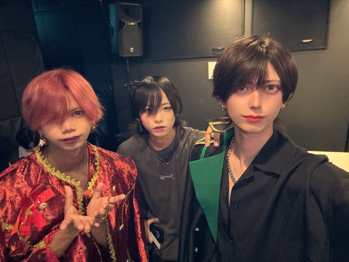 CordReset's tweet photo. 7月もたくさんの応援、本当にありがとうございました✨

8月もライブやイベント盛りだくさん！
Reset Codeらしく全力で駆け抜けますので、今月もよろしくお願いします🔥 https://t.co/zsab420fQG